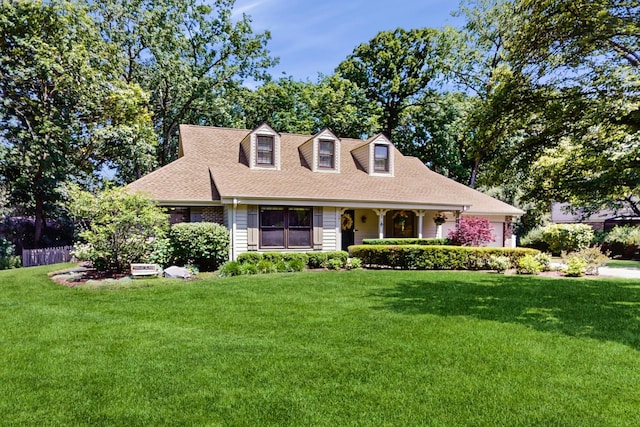 39 Keswick Ct, Lincolnshire, IL 60069 - new england style home with roof with shingles