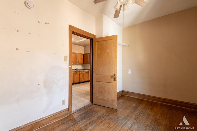2339 S 61st Ave, Cicero, IL 60804 - unfurnished room featuring wood-type flooring, a ceiling fan, and a smoke detector