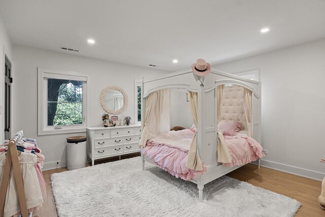 692 S Waukegan Rd, Lake Forest, IL 60045 - bedroom featuring wood finished floors and recessed lighting