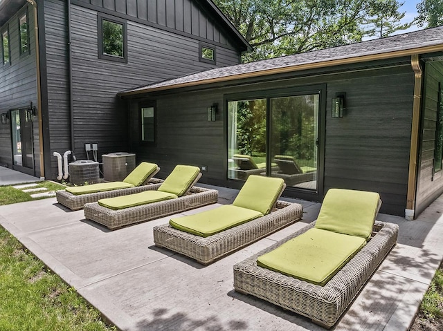 692 S Waukegan Rd, Lake Forest, IL 60045 - view of patio