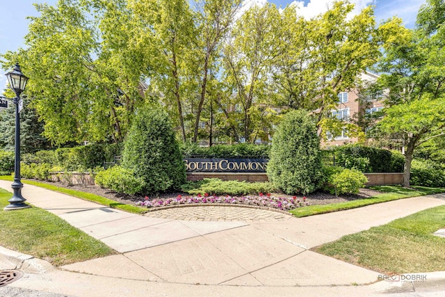 640 Robert York Ave Unit 306, Deerfield, IL 60015 - community / neighborhood sign featuring a lawn