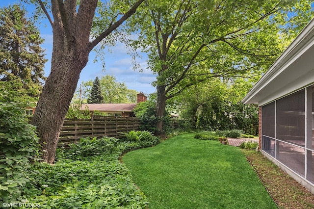 2340 Pomona Ln, Wilmette, IL 60091 - view of yard with a sunroom