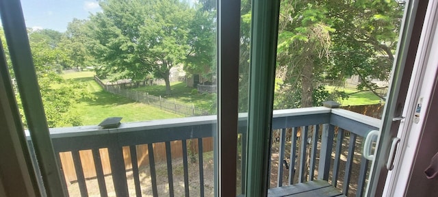 501 Hemlock Ln, Libertyville, IL 60048 - balcony with view of wooded area
