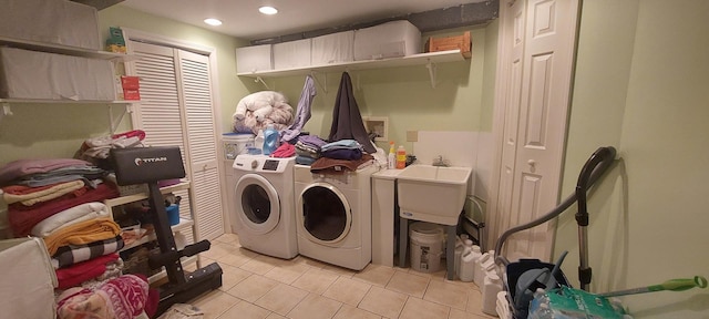 501 Hemlock Ln, Libertyville, IL 60048 - laundry room featuring washer and dryer, light tile patterned floors, and recessed lighting