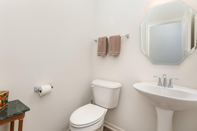 15135 W Quincy Cir, Manhattan, IL 60442 - bathroom with toilet and a sink