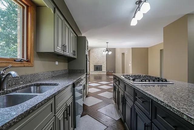 6 Allegheny Ct, Bolingbrook, IL 60440 - photo 8