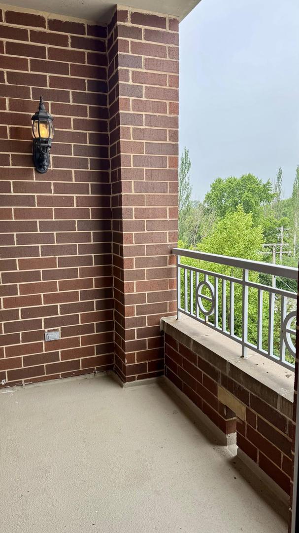 9360 Skokie Blvd Unit 414, Skokie, IL 60077 - view of balcony
