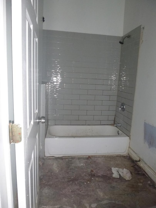 1528 S Spaulding Ave, Chicago, IL 60623 - bathroom featuring shower / washtub combination and unfinished concrete flooring