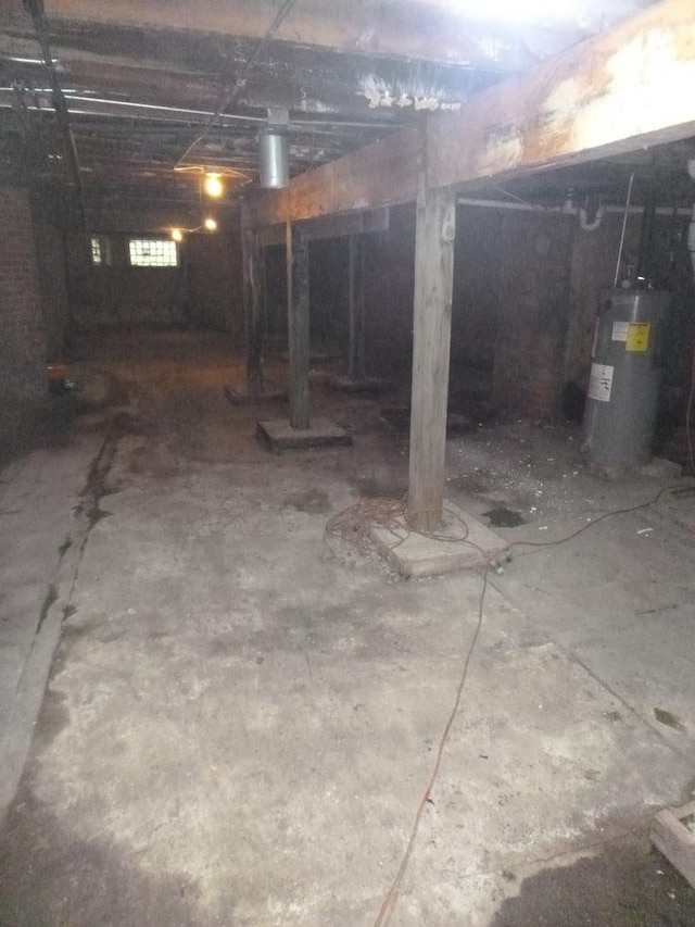 1528 S Spaulding Ave, Chicago, IL 60623 - basement with electric water heater