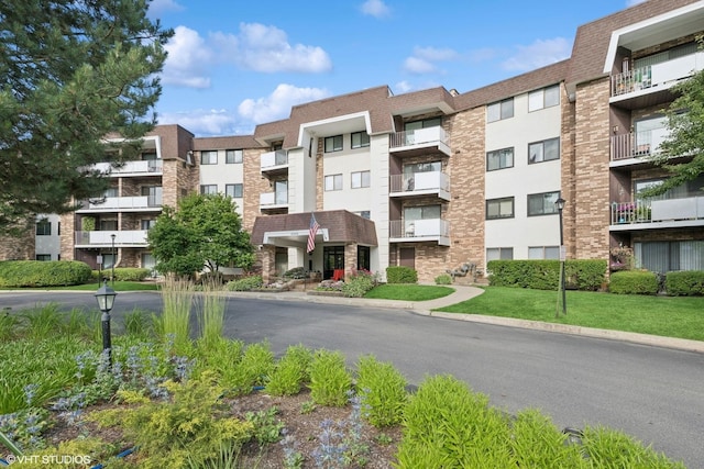 3300 N Carriageway Dr Unit 209, Arlington Heights, IL 60004 - view of apartment building / complex