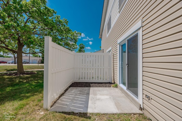 1594 Cornell Cir, Hoffman Estates, IL 60169 - view of patio
