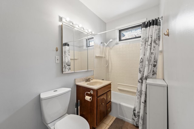 5455 S Ingleside Ave Unit 3E, Chicago, IL 60615 - bathroom with vanity, shower / bath combination with curtain, and tile patterned flooring