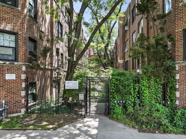 5455 S Ingleside Ave Unit 3E, Chicago, IL 60615 - view of gate