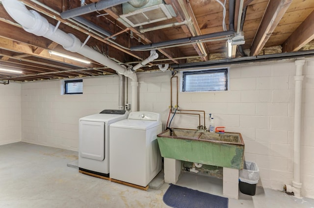 1617 Oakland Ave, Crest Hill, IL 60403 - below grade area with washer and clothes dryer and a sink