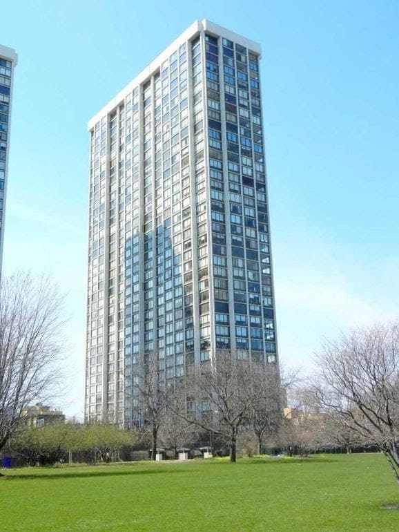 5455 N Sheridan Rd Unit 3203, Chicago, IL 60640 - view of building exterior