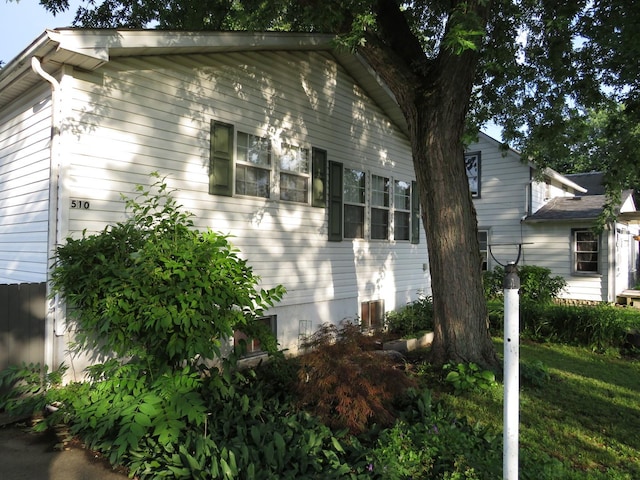 510 7th St, Mazon, IL 60444 - view of side of property