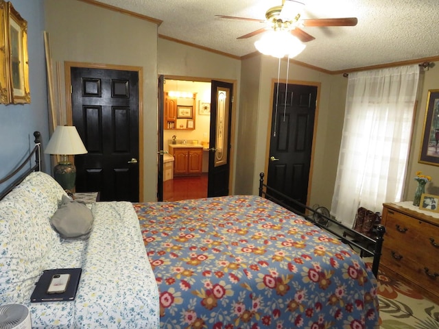 510 7th St, Mazon, IL 60444 - bedroom featuring ornamental molding, lofted ceiling, a textured ceiling, ensuite bath, and a ceiling fan
