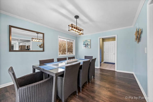 1425 N River Rd, Mchenry, IL 60051 - dining space with crown molding and wood finished floors