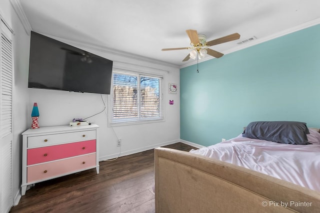 1425 N River Rd, Mchenry, IL 60051 - bedroom with wood-type flooring, ornamental molding, and a ceiling fan