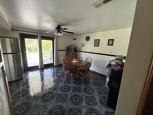 194 S Collins St, South Elgin, IL 60177 - photo 36