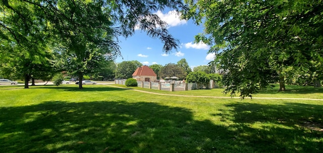 5100 Carriageway Dr Unit 305-2, Rolling Meadows, IL 60008 - view of yard