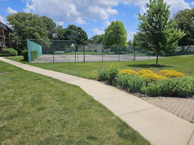 520 Burning Tree Ln Unit 111, Naperville, IL 60563 - view of community with a tennis court