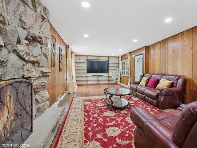 349 Spring Creek Rd, Barrington Hills, IL 60010 - photo 16