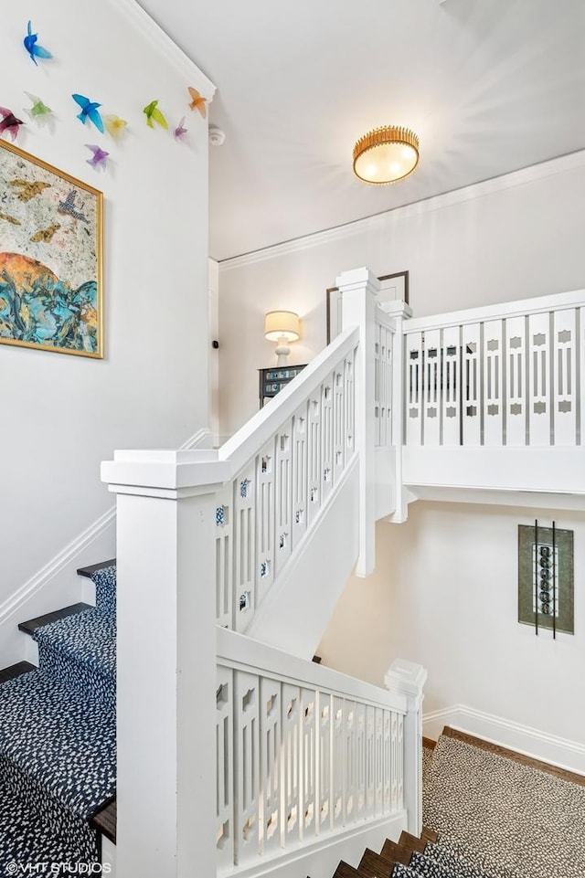 938 Edgemere Ct, Evanston, IL 60202 - staircase featuring baseboards