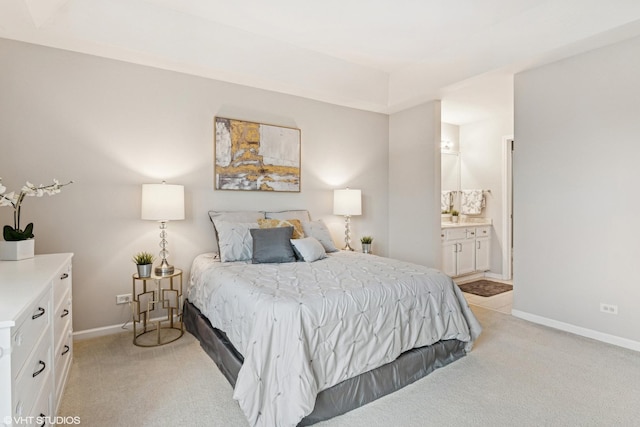 926 Bromley Pl, Northbrook, IL 60062 - bedroom with light carpet and ensuite bath