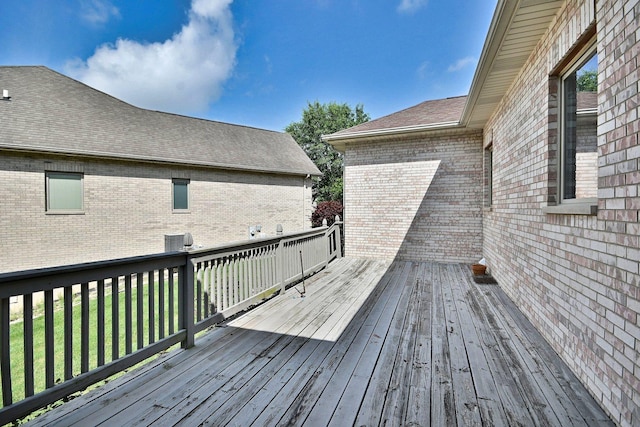 121 Rose Dr, Bloomingdale, IL 60108 - view of wooden terrace