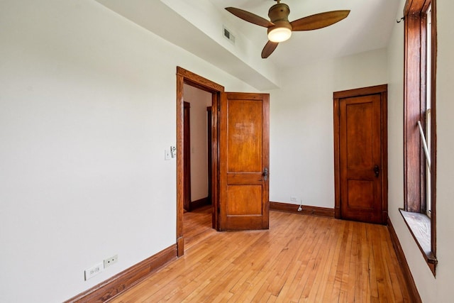 2638 W Rice St Unit 2S, Chicago, IL 60622 - unfurnished room with light wood finished floors and a ceiling fan