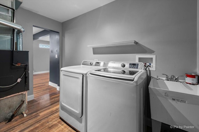 206 N Broadview Ave, Lombard, IL 60148 - laundry area with washer and dryer and wood finished floors
