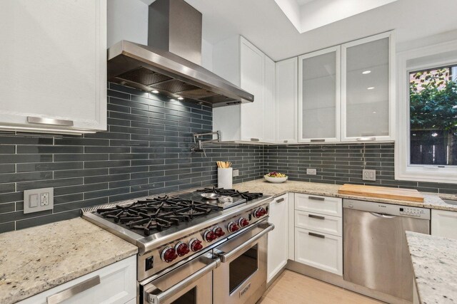 579 W Hawthorne Pl, Chicago, IL 60657 - photo 21