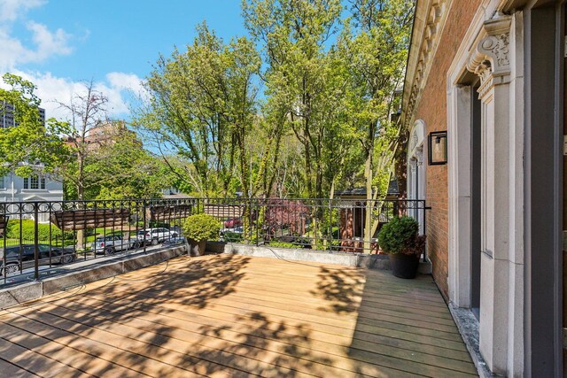 579 W Hawthorne Pl, Chicago, IL 60657 - photo 34
