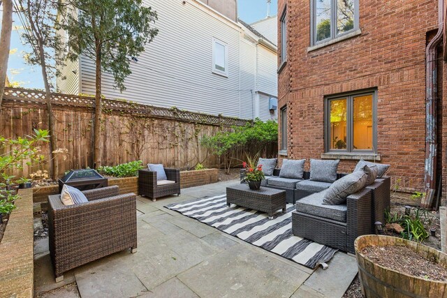 579 W Hawthorne Pl, Chicago, IL 60657 - photo 55