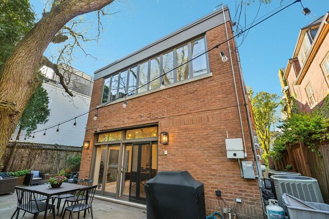 579 W Hawthorne Pl, Chicago, IL 60657 - photo 56