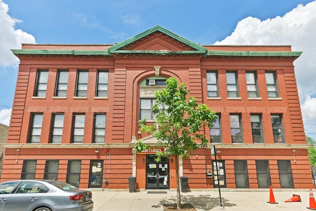 1058 N Campbell St, Chicago, IL 60622 - photo 1