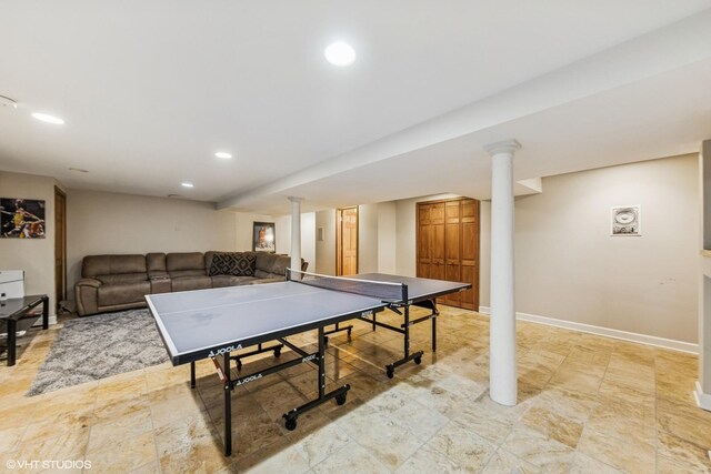 5525 Lee Ave, Downers Grove, IL 60515 - mudroom featuring arched walkways and light wood-style flooring