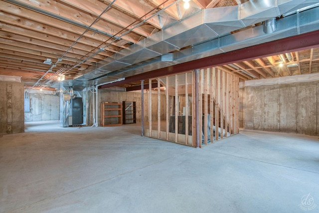 1019 Freedom Cir, Sycamore, IL 60178 - unfinished below grade area featuring heating unit