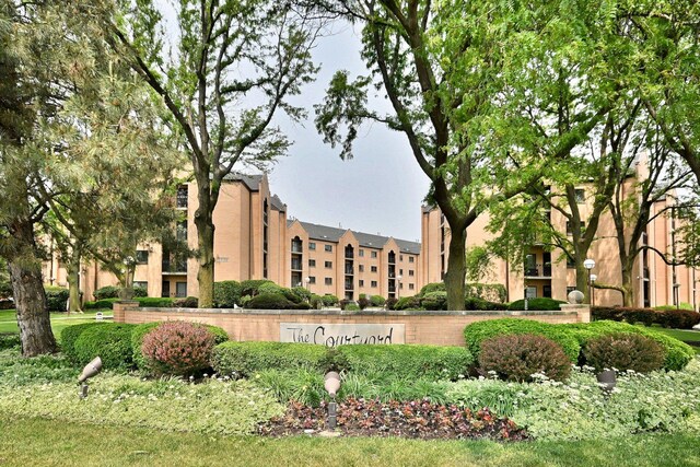 7420 W Lawrence Ave Unit 402, Harwood Heights, IL 60706 - photo 29