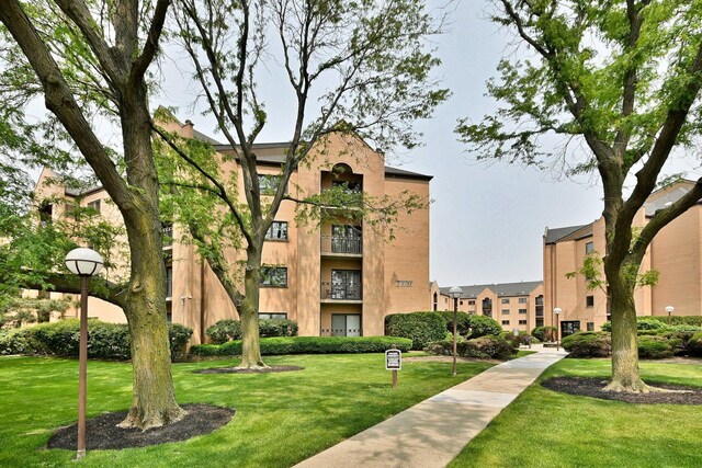 7420 W Lawrence Ave Unit 402, Harwood Heights, IL 60706 - photo 30