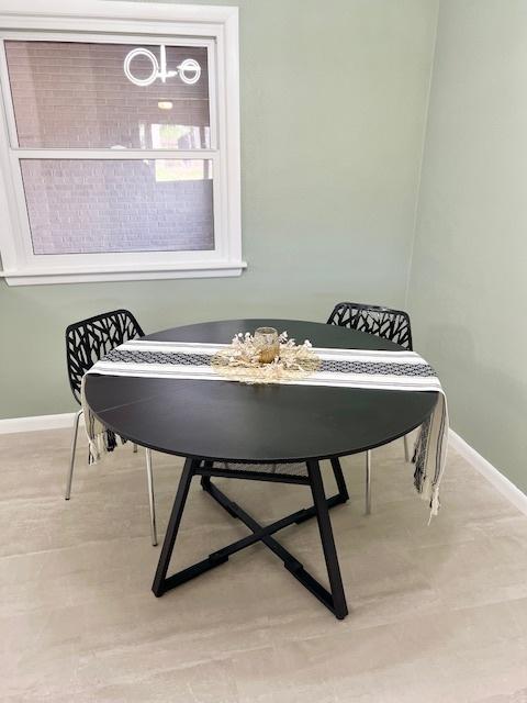 909 N Brinton Ave, Dixon, IL 61021 - dining space with baseboards