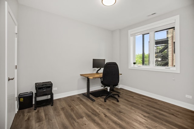 2304 W Jackson Blvd Unit 2W, Chicago, IL 60612 - office area featuring wood finished floors and baseboards