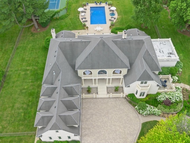5N113 Burr Rd, Saint Charles, IL 60175 - view of subject property with a pool area