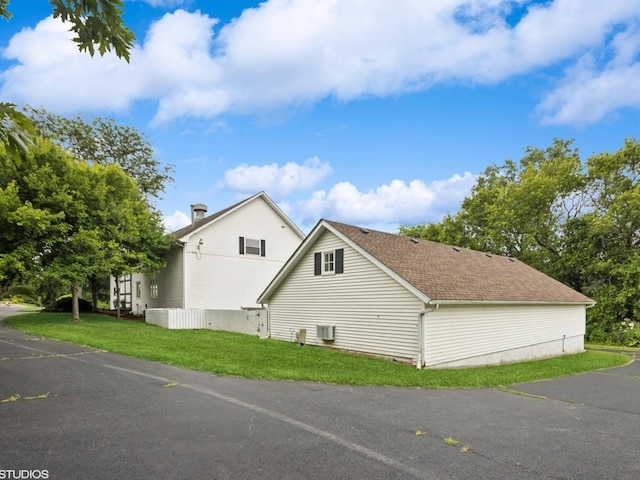 5N113 Burr Rd, Saint Charles, IL 60175 - view of side of home with a yard