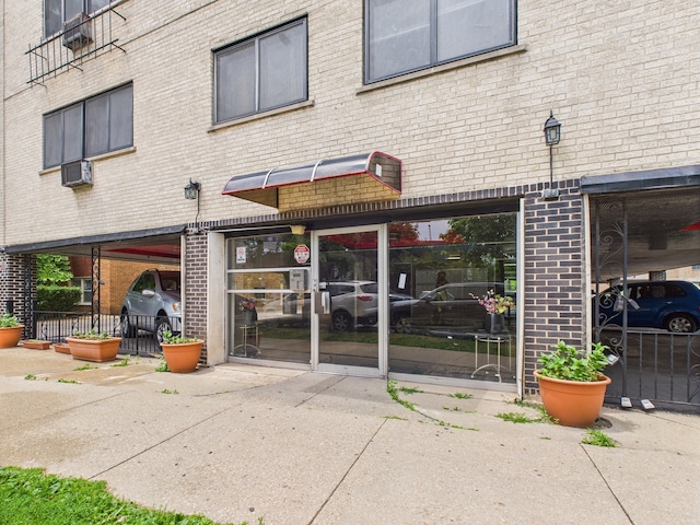 7540 N Ridge Ave Unit 2B, Chicago, IL 60645 - photo 2