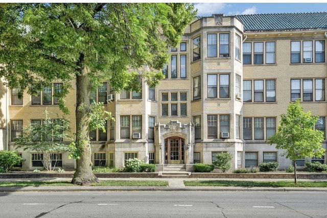 1040 Washington Blvd Unit 2, Oak Park, IL 60302 - view of apartment building / complex