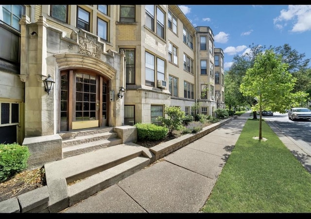 1040 Washington Blvd Unit 2, Oak Park, IL 60302 - property entrance featuring stone siding