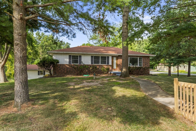 5619 Arrow Head Ct, Decatur, IL 62521 - photo 1