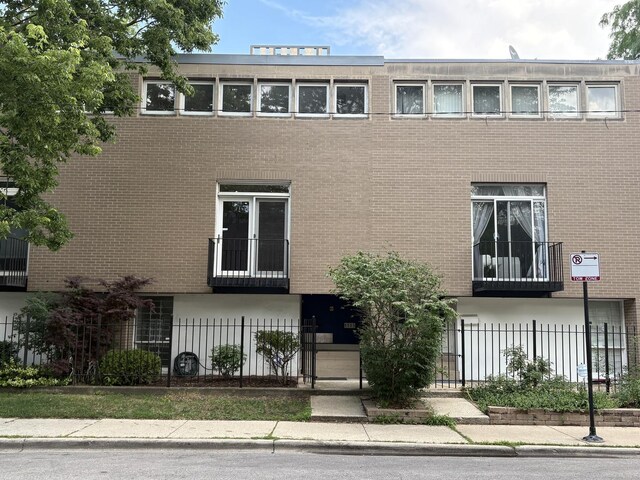 5555 S Harper Ave, Chicago, IL 60637 - photo 1